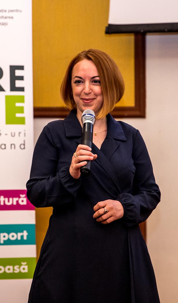 ANGELA STĂNESCU