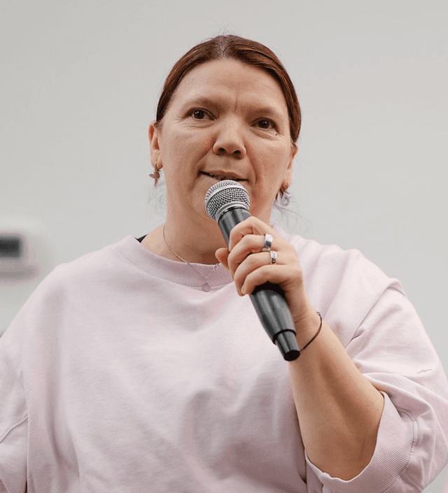 Angela Moldovan 